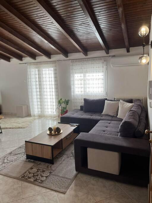 The Penthouse Kastoria Apartment ภายนอก รูปภาพ